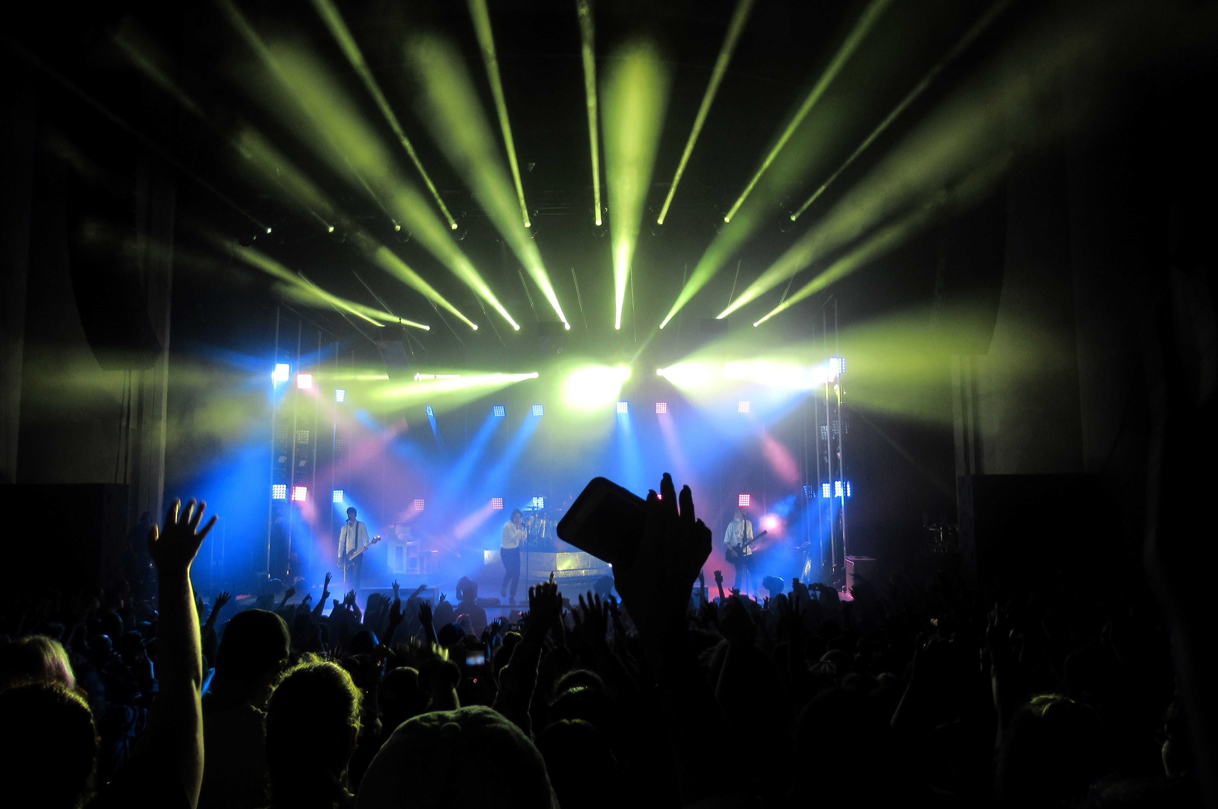 5sos Greean stage and blue stage