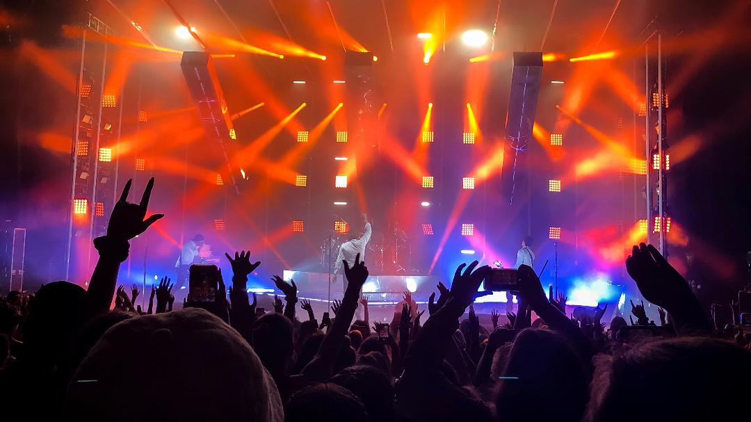 Black and White of Piano Player